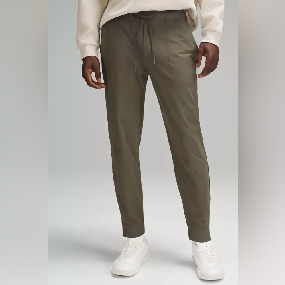 Lululemon Men’s ABC Jogger size Large - Army Green
Previous generation